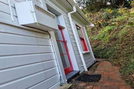 Photo of property in 13 Mortimer Terrace, Aro Valley, Wellington, 6021