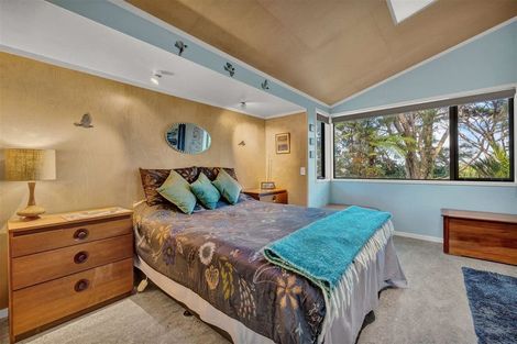 Photo of property in 12 Kereru Grove, Greenhithe, Auckland, 0632