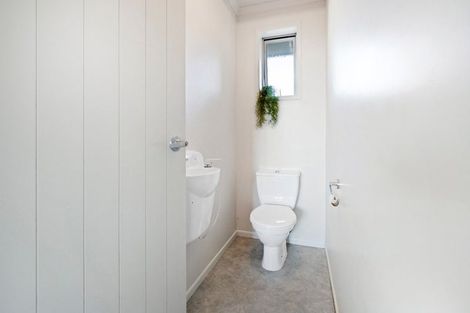 Photo of property in 3 Sandys Parade, Laingholm, Auckland, 0604