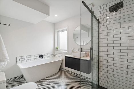 Photo of property in 13 Quigley Crescent, Cromwell, 9310