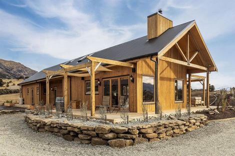 Photo of property in 12 Miharo Lane, Queensberry, Cromwell, 9383