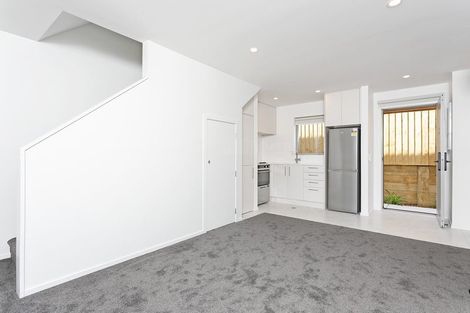 Photo of property in 6/22 Denver Avenue, Sunnyvale, Auckland, 0612