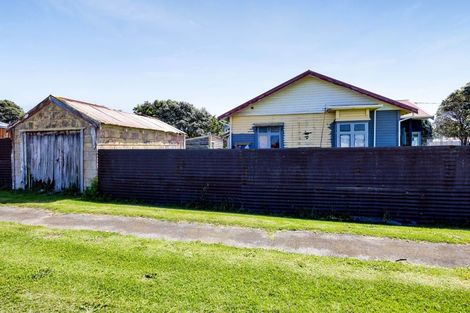 Photo of property in 13 Suffolk Street, Patea, 4520