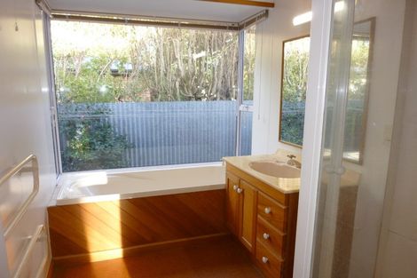 Photo of property in 18 Staveley Street, Avonhead, Christchurch, 8042