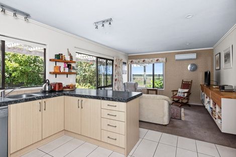 Photo of property in 15 Mcnaughton Place, Onekawa, Napier, 4110