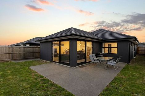 Photo of property in 17 Bill Hammond Drive, Belfast, 8051