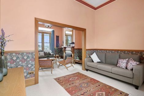Photo of property in 17 Maarama Crescent, Aro Valley, Wellington, 6021