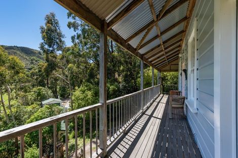 Photo of property in 10 Prebble Grove, Naenae, Lower Hutt, 5011