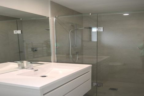 Photo of property in 5/388 Glenfield Road, Glenfield, Auckland, 0629