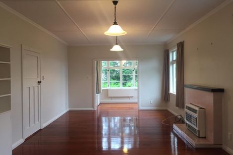Photo of property in 11 Norfolk Street, Northland, Wellington, 6012