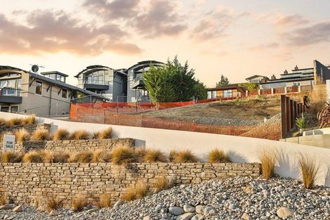 Photo of property in 137 Lakeside Road, Wanaka, 9305