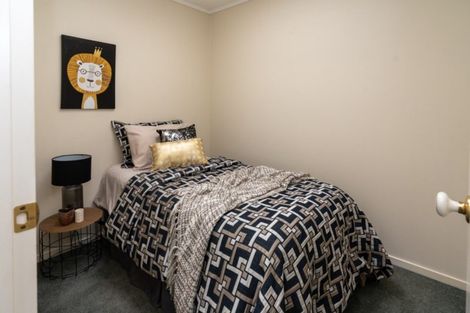 Photo of property in 1b Westview Grove, Miramar, Wellington, 6022