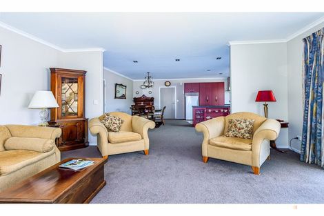 Photo of property in 1 Eric Batchelor Place, Waimate, 7924