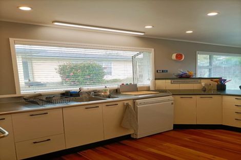 Photo of property in 42 Turville Crescent, Newlands, Wellington, 6037