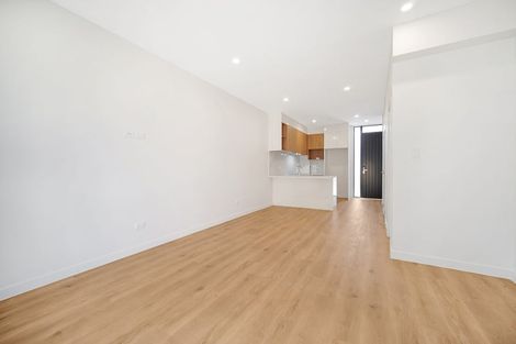 Photo of property in 4/44 Mcleod Road, Weymouth, Auckland, 2103