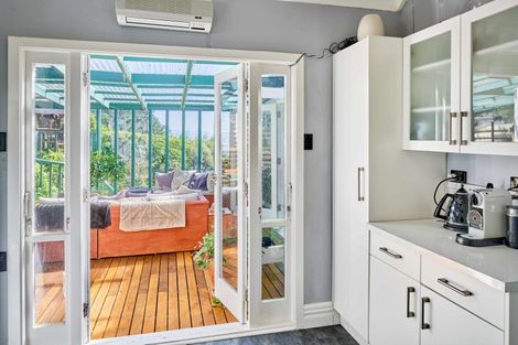 Photo of property in 55 Rona Street, Eastbourne, Lower Hutt, 5013