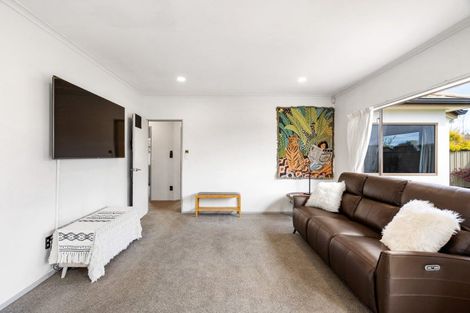 Photo of property in 19 Aintree Place, Taradale, Napier, 4112