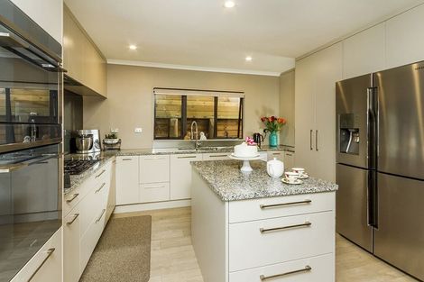 Photo of property in 724a East Coast Road, Pinehill, Auckland, 0632