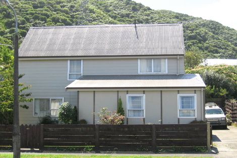 Photo of property in 67 Hartford Crescent, Totara Park, Upper Hutt, 5018