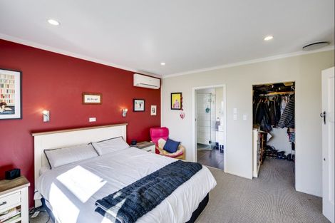 Photo of property in 28 Vigor Brown Street, Napier South, Napier, 4110