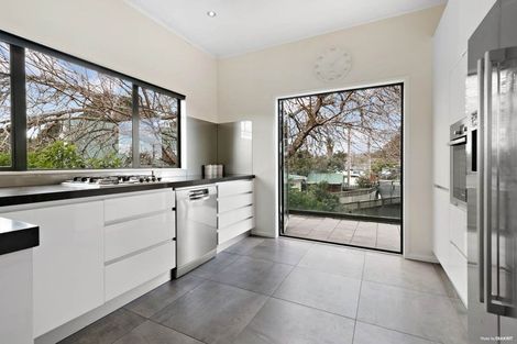 Photo of property in 86 Ladies Mile, Manly, Whangaparaoa, 0930