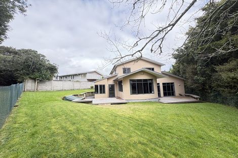 Photo of property in 30 Royal View Road, Te Atatu South, Auckland, 0610