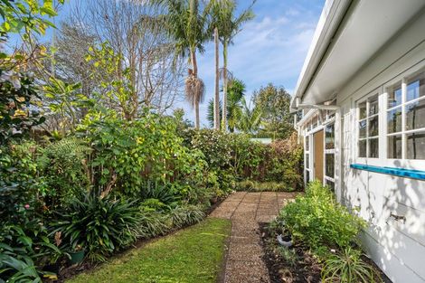Photo of property in 21b Aubrey Street, Regent, Whangarei, 0112