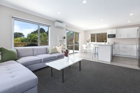 Photo of property in 17a Gloucester Street, Cannons Creek, Porirua, 5024