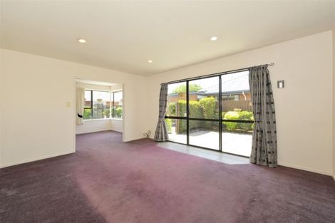 Photo of property in 2/14 Innisfree Place, Northwood, Christchurch, 8051