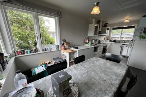 Photo of property in 4 Waterloo Crescent, Hokowhitu, Palmerston North, 4410