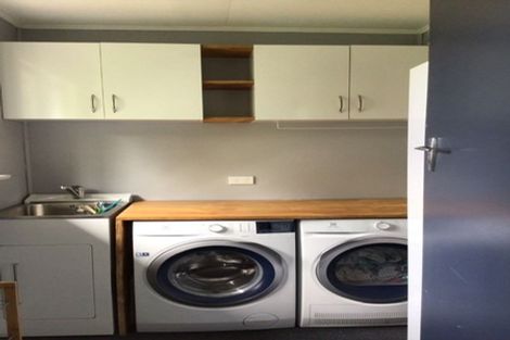 Photo of property in 24 Golfers Drive, Balclutha, 9230