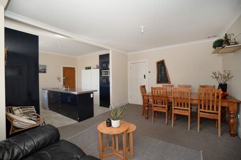 Photo of property in 21 Burns Avenue, Takaro, Palmerston North, 4412
