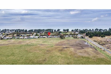 Photo of property in 16 Grierson Avenue, Amberley, 7481