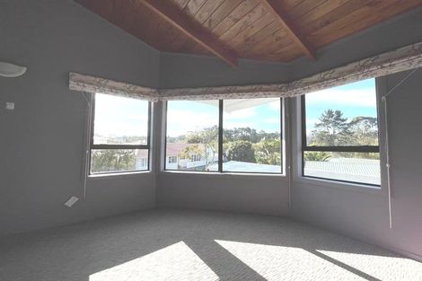 Photo of property in 122 Triangle Road, Massey, Auckland, 0614