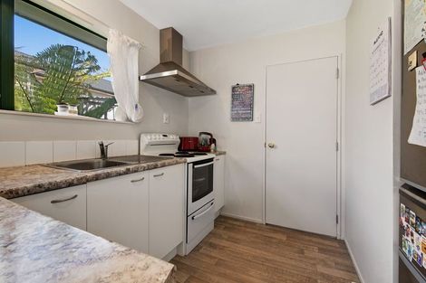 Photo of property in 68 Matija Place, Red Beach, 0932