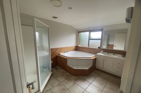 Photo of property in 4 Guernsey Place, Grandview Heights, Hamilton, 3200