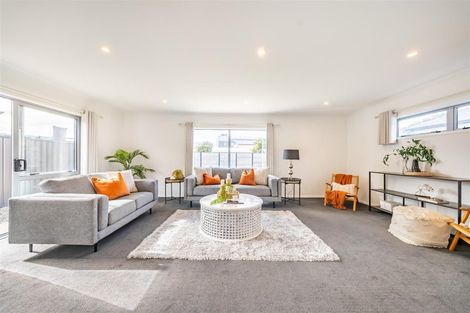 Photo of property in 4 Te Kaeaea Crescent, Wallaceville, Upper Hutt, 5018