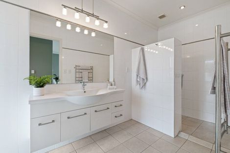 Photo of property in 36 Great West Road, Matipo Heights, Rotorua, 3015