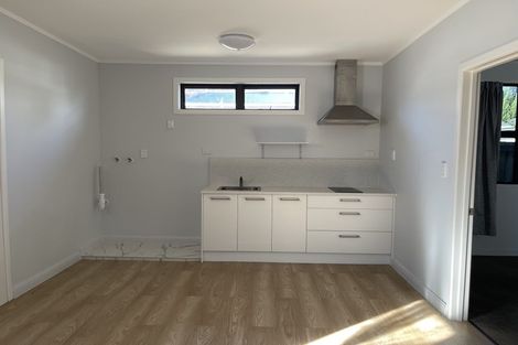 Photo of property in 1/12 Tonar Street, Northcote, Auckland, 0627