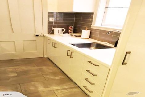 Photo of property in 4b Railway Street, Newmarket, Auckland, 1023