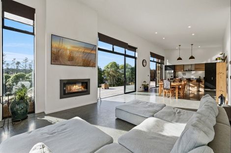 Photo of property in 30 Carnell Place, Mangawhai, Kaiwaka, 0573