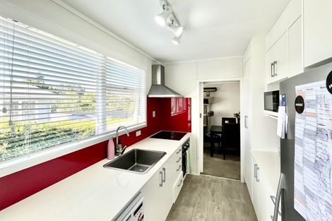 Photo of property in 2/25 Drome View Place, Beach Haven, Auckland, 0626