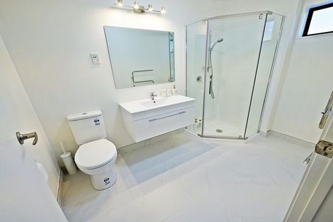 Photo of property in 2 Yale Place, Albany, Auckland, 0632