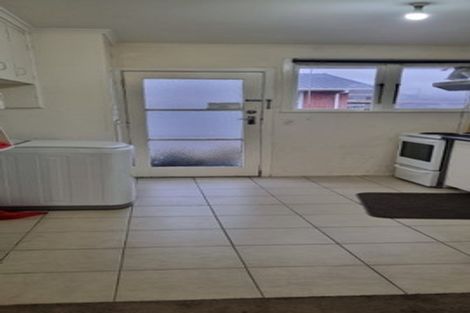 Photo of property in 85 Lincoln Road, Henderson, Auckland, 0610