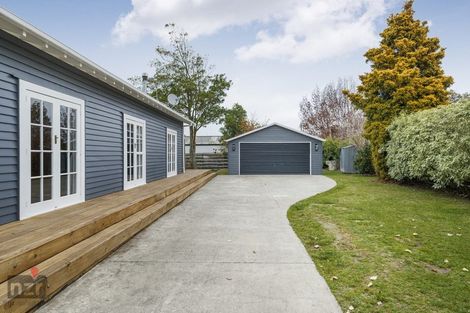 Photo of property in 16 Pirinoa Street, Feilding, 4702