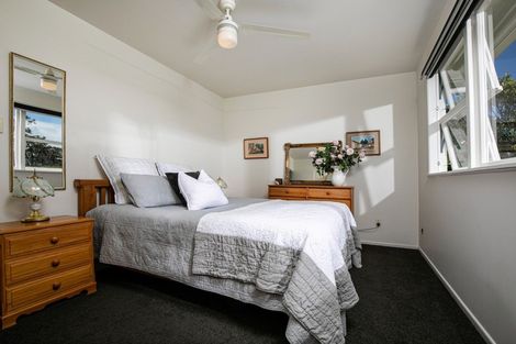 Photo of property in 6 Fairway Avenue, Red Beach, 0932