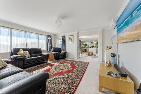 Photo of property in 1 Honeyfield Drive, Whalers Gate, New Plymouth, 4310
