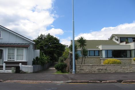 Photo of property in 1/26 Queens Parade, Devonport, Auckland, 0624