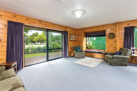 Photo of property in 4 Yasmin Lane, Kinloch, Taupo, 3377