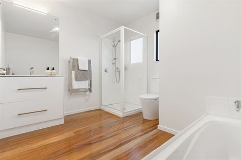 Photo of property in 3/22 Arcadia Crescent, Bayview, Auckland, 0629